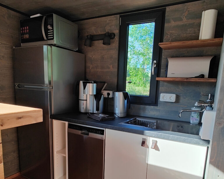 6ec887fe-43ea-49ad-abc8-17c28c1b4a16