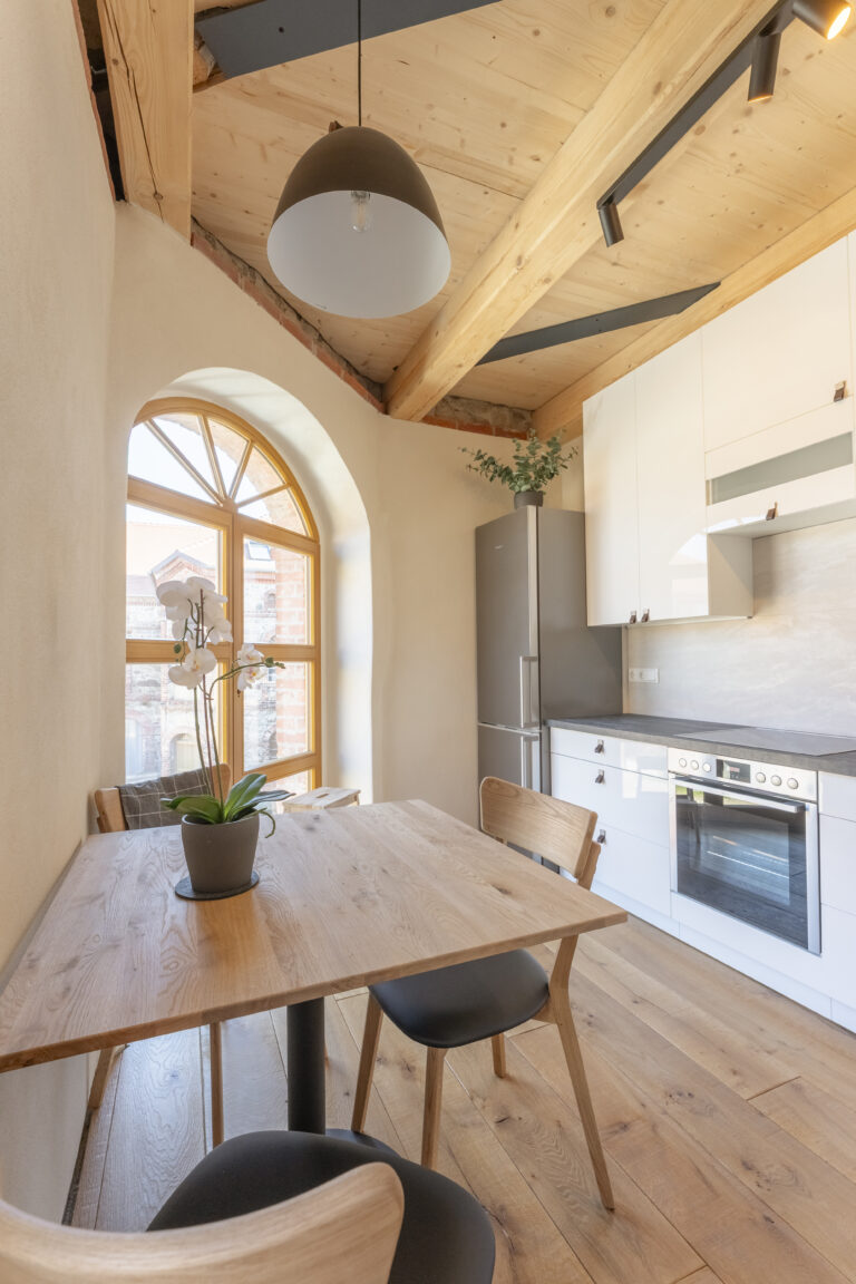 (D) Hexenburg bei Dresden (New Architekten Galeriewohnung)