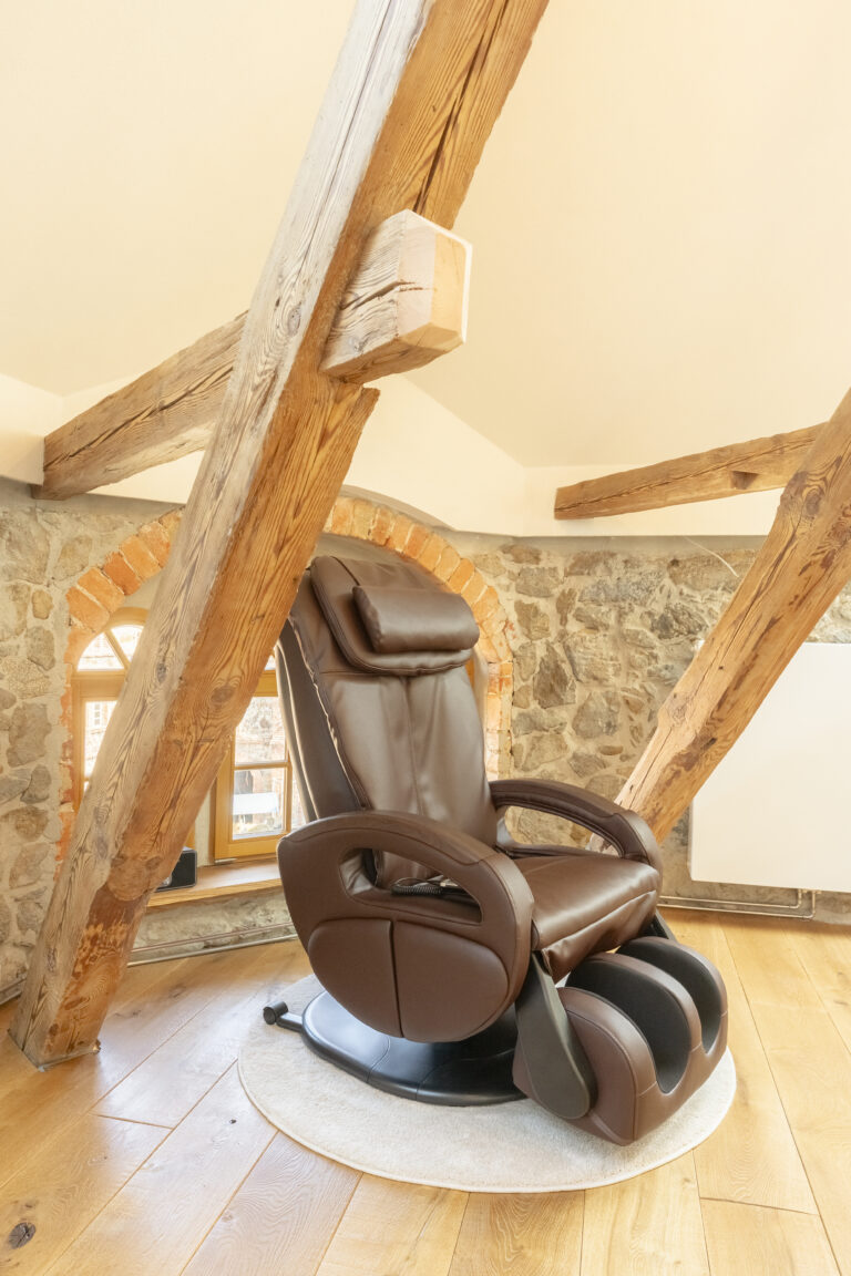 (D) Hexenburg bei Dresden (New Architekten Galeriewohnung)